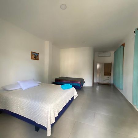 Penguin House Hotel Puerto Villamil Eksteriør billede