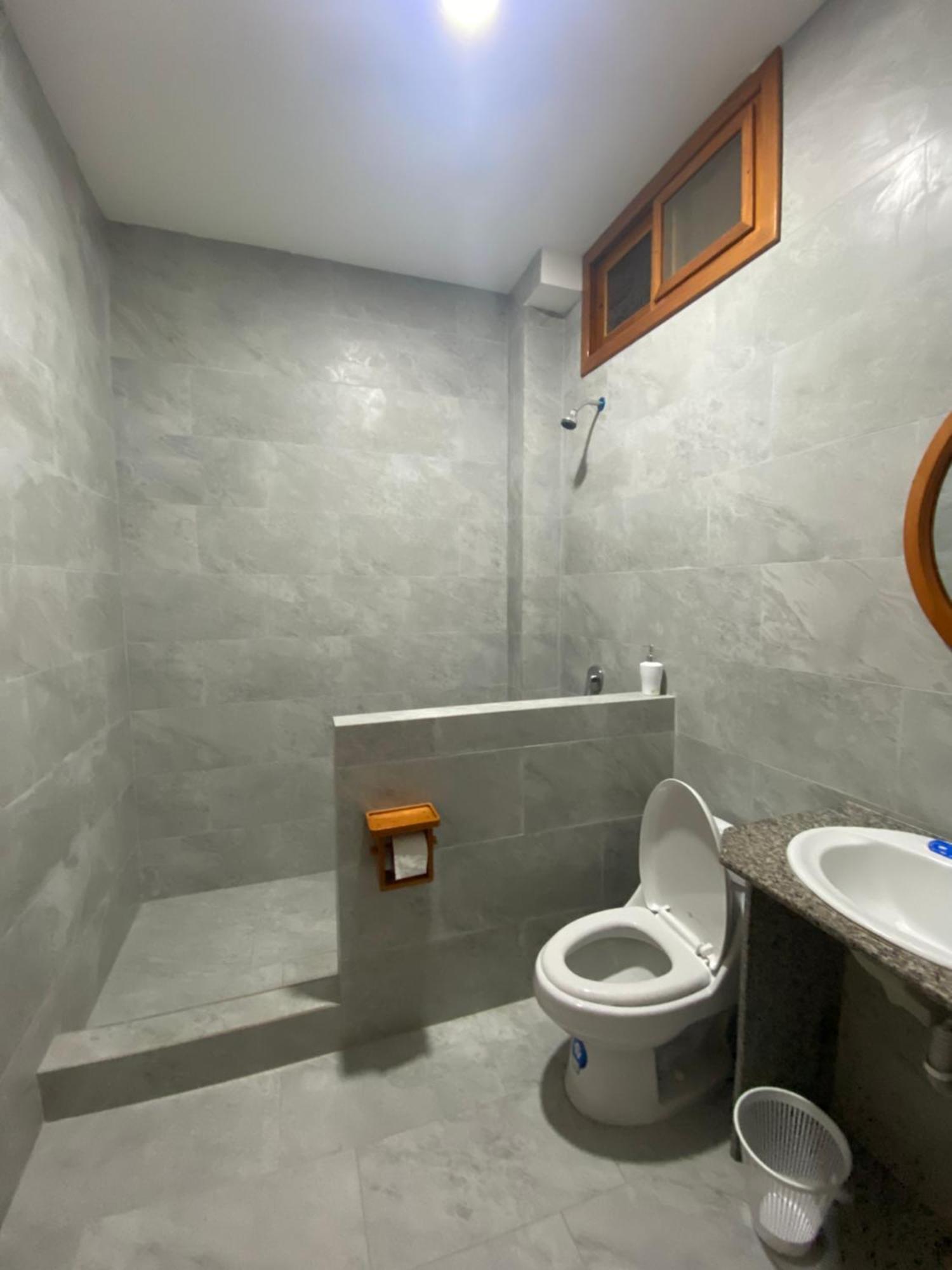 Penguin House Hotel Puerto Villamil Eksteriør billede